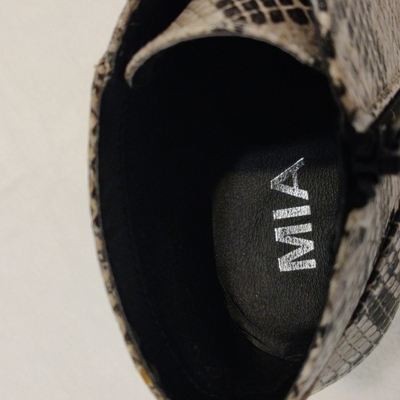 MIA. Women's Snake Print Slip-On Sneakers - Picture 7 of 9